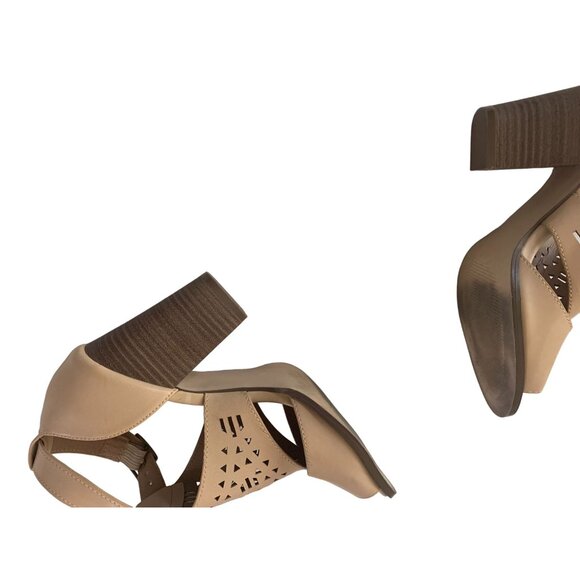 Altered State Womens Size 7 Nude Beige 3.5 in Heels Caged Lazer perforated block - Picture 7 of 7